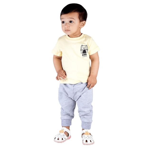 Prokids - 2pc-Set - Printed Baby Tee And Trousers - Yellow