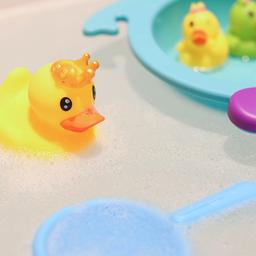 /t/c/tc-mnnhtmt11-moon-bath-duck-toy-with-mini-ducks-and-accessories-16730111850.jpg